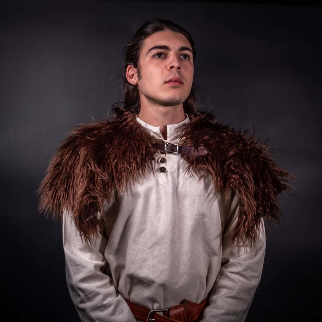 Ren Faire Faux fur Costume Clothing Gender-Neutral Adult Clothing Costumes Fur Mantle LARP Viking Black & Brown LARP Cosplay The last kingdom Faux leather fabric 