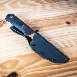 A kydex sheath for the benchmade raghorn with a vertical belt loop